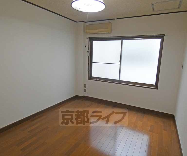 コーポ比加里の居間写真