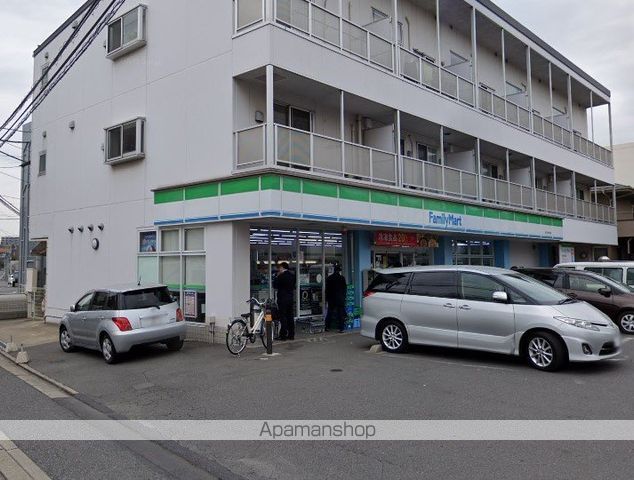コンビニ　ファミリーマート（コンビニ）まで1207m