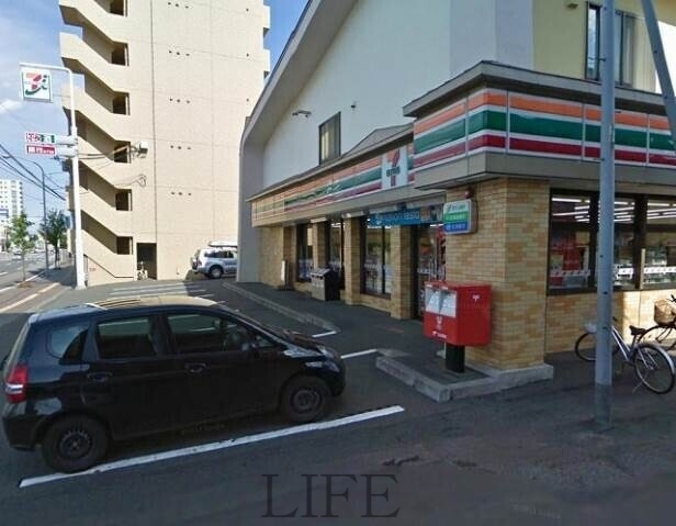 コンビニ　セブンイレブン札幌平岸4条店（コンビニ）まで384m