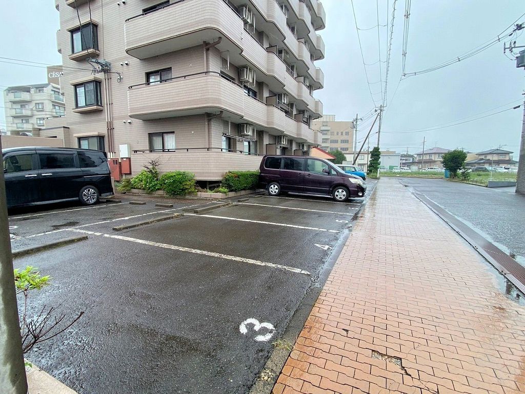 駐車場　駐車場