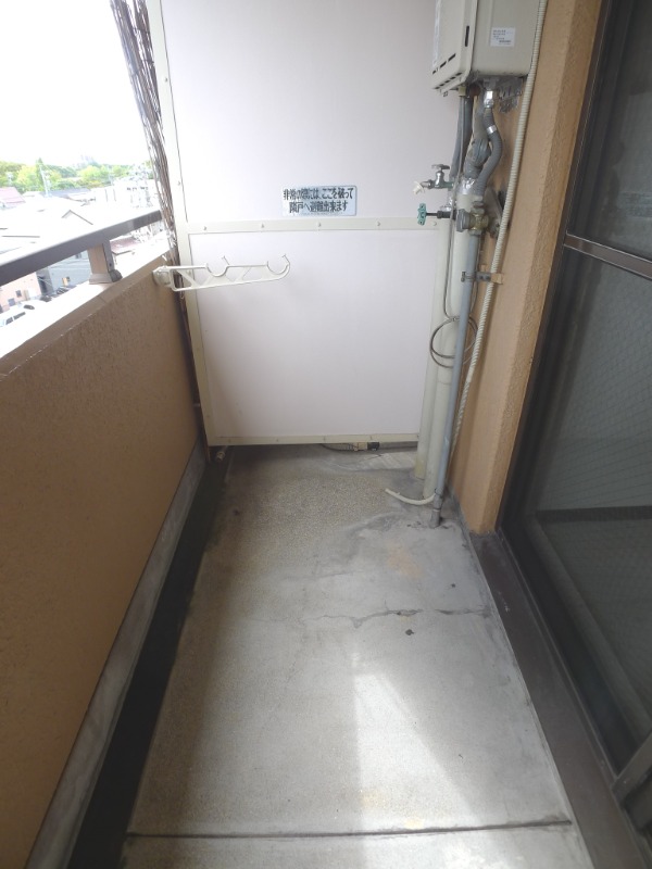 地下鉄名城線 熱田神宮西駅 徒歩3分 5階建 築40年の内装写真
