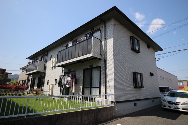 建物外観　住まいをサポート。２４時間年中無休の電話受付サービスあり♪