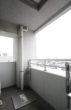 バルコニー　バルコニー