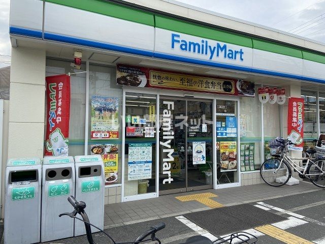コンビニ　ファミリーマート 西堤本通西店（コンビニ）まで682m