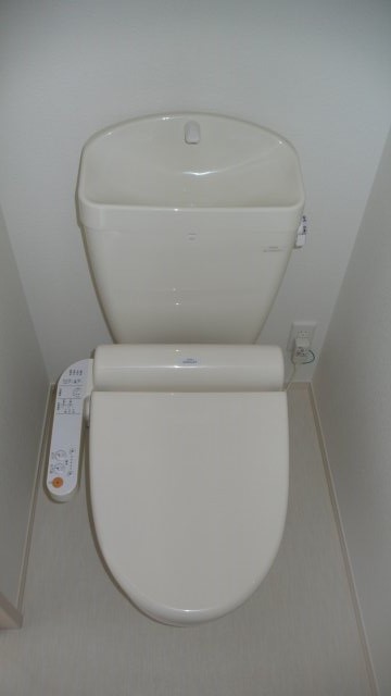 トイレ　温水洗浄便座付トイレ