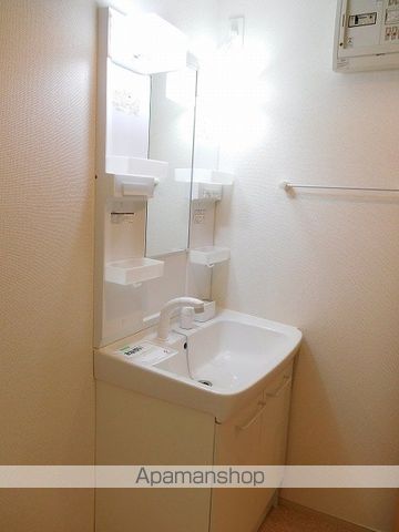 ＪＲ津山線 玉柏駅 バス乗車時間：7分 最寄りバス停で下車 徒歩7分 2階建 築12年の内装写真