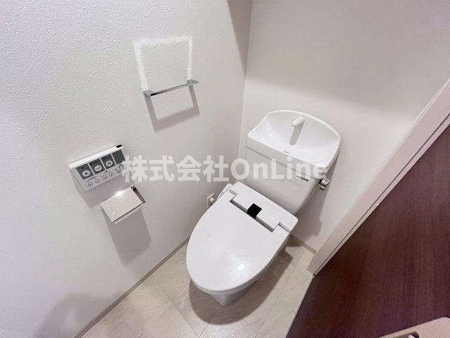 ＪＲ関西本線 平野駅 徒歩13分 3階建 築7年のトイレ写真