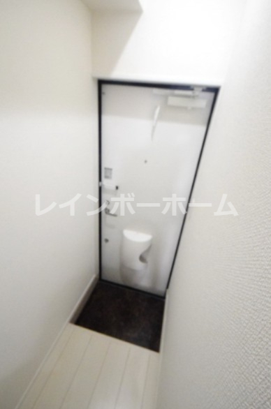 玄関　※別部屋参考写真です