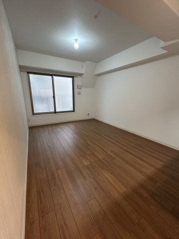 ファーストフィオーレ神戸トランキーロの居間写真