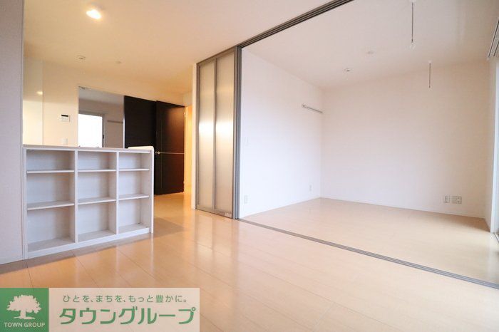 スカイハイムの居間写真