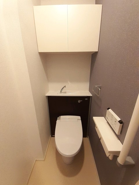 エテルノ貝塚Bのトイレ写真