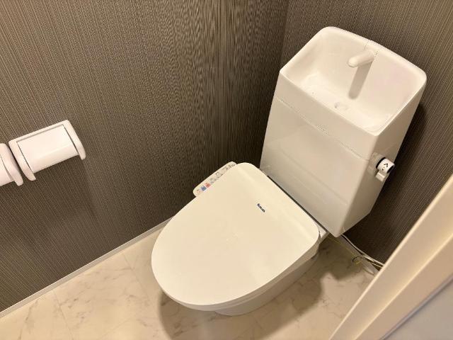 トイレ　シャワー付トイレ