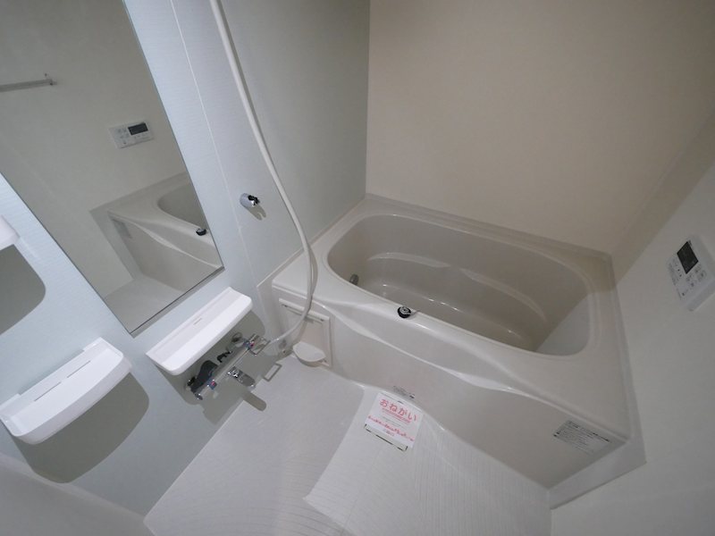 バス・シャワールーム　浴室換気乾燥機・追焚き給湯付き