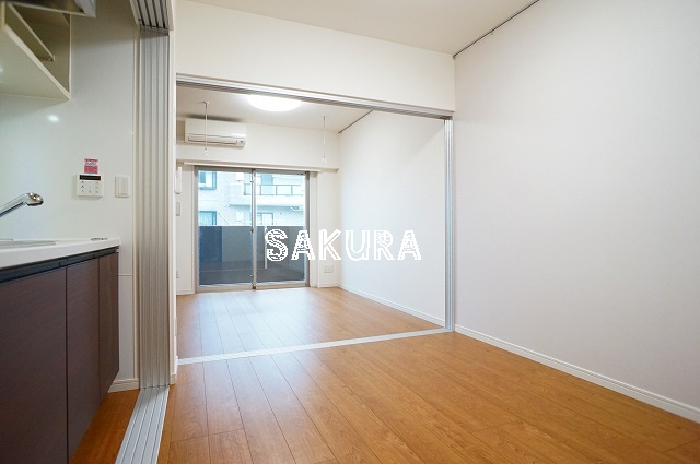 居室・リビング　開放感のあるゆったりとしたお部屋です♪