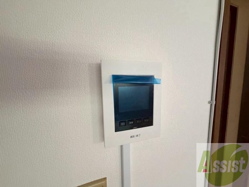 セキュリティ　ＴＶモニター付インターホンです。来客者の顔が見えるので安心！