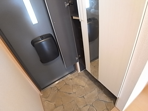 ピア東久代の玄関写真