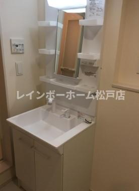 洗面設備　広い洗面スペース