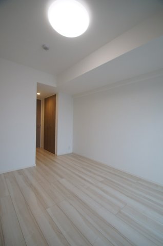 その他部屋・スペース　清潔感のあるフローリングのお部屋です