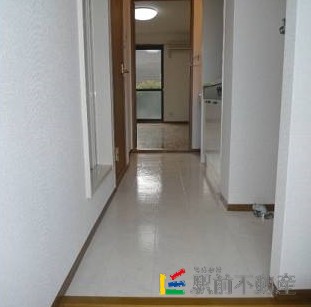 セリバテール新宮A棟の玄関写真