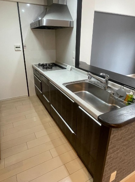キッチン　※同建物の別のお部屋の写真です。