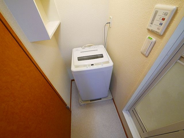 その他設備　嬉しい室内洗濯機置き場がございます。