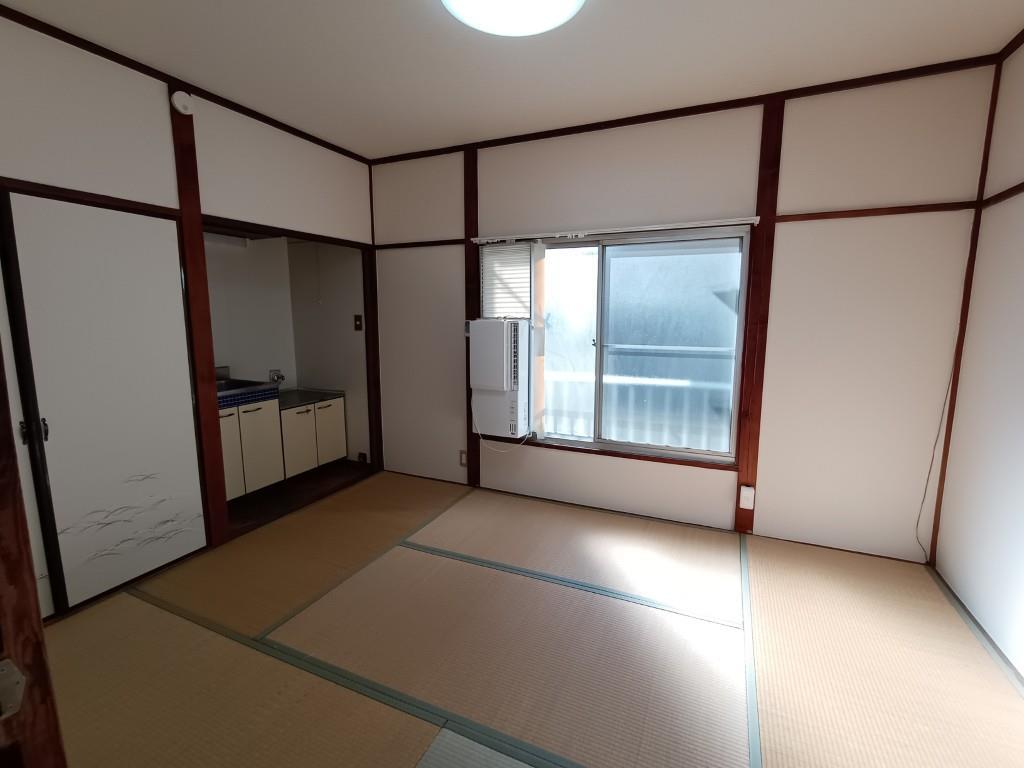 鈴木荘の居間写真