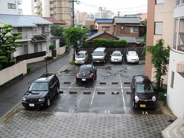 駐車場　駐車場