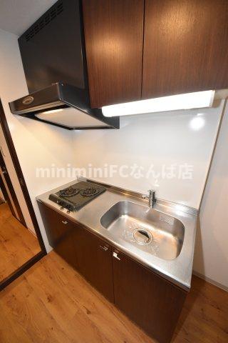 地下鉄長堀鶴見緑地線 西長堀駅 徒歩4分 15階建 築19年のキッチン写真