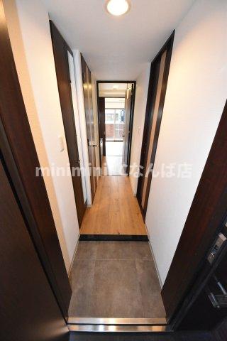 地下鉄長堀鶴見緑地線 西長堀駅 徒歩4分 15階建 築19年の玄関写真