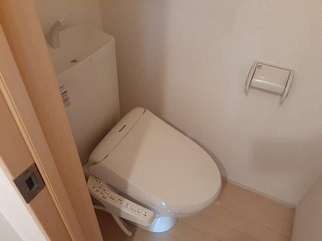 ソレイユ高岡Iのトイレ写真