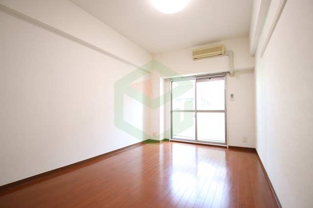 居室・リビング　居間です