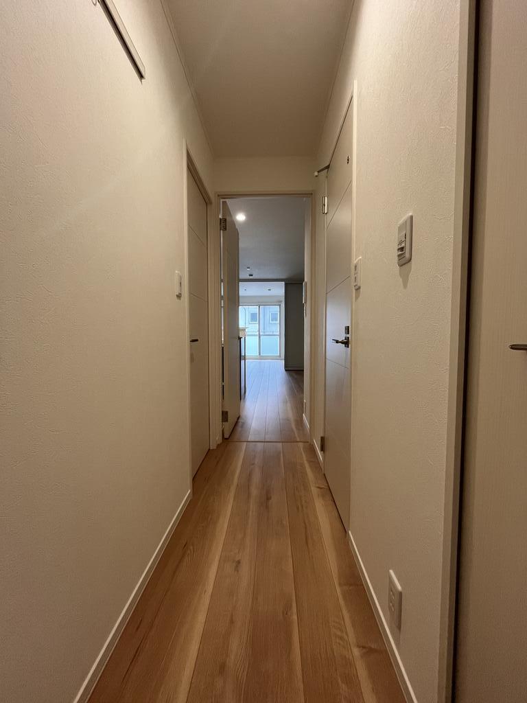 玄関　同タイプ別部屋の写真です