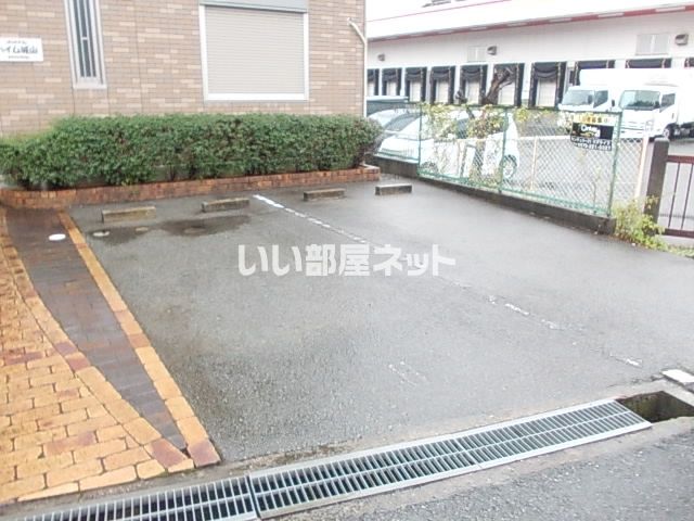 【ハイム城山の駐車場】