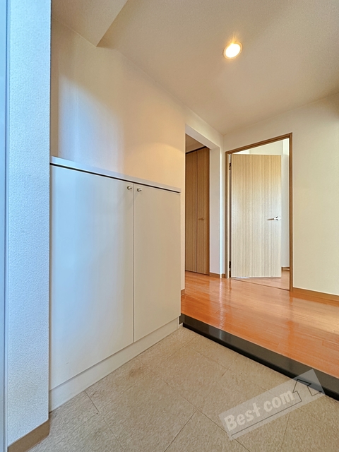 玄関　広々とした玄関スペース♪