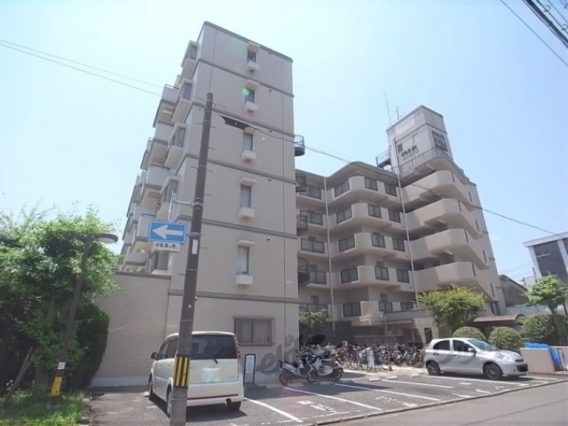 京都市中京区西ノ京南原町のマンションの建物外観