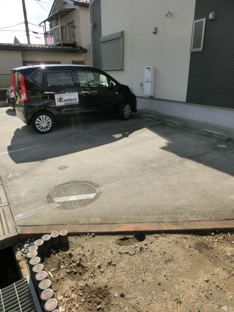 【佐倉市臼井のアパートの駐車場】