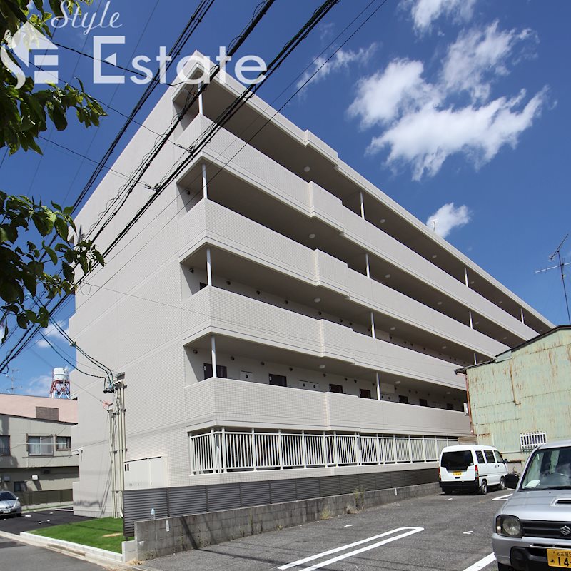 名古屋市瑞穂区雁道町のマンションの建物外観