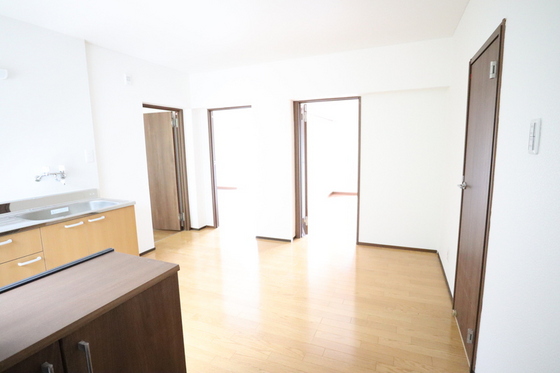 居室・リビング　※別部屋の写真です