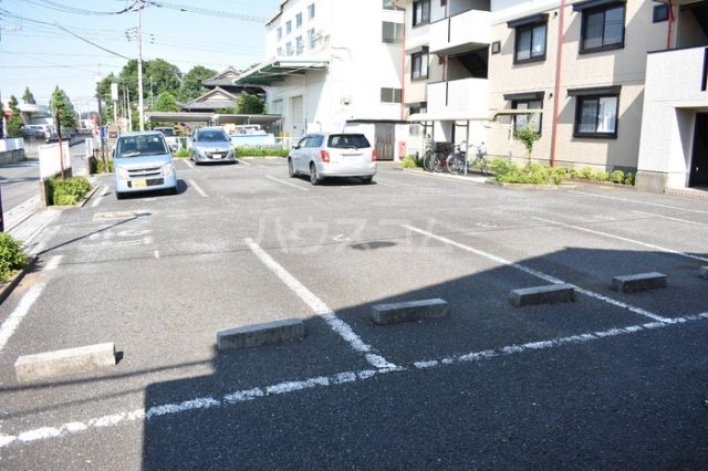 【さいたま市北区吉野町のアパートの駐車場】