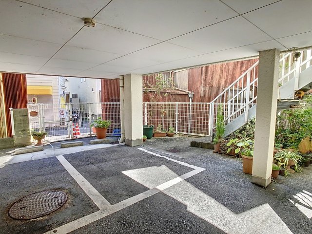 駐車場　2023年10月撮影※現況を優先致します。