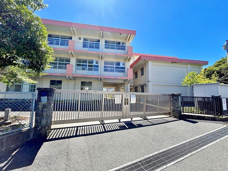 小学校　☆北九州市立企救丘小学校（小学校）まで520m