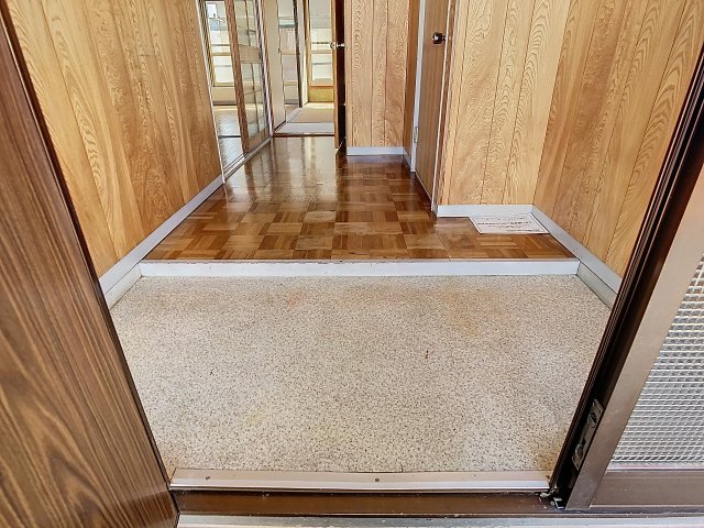 玄関　2025年10月撮影