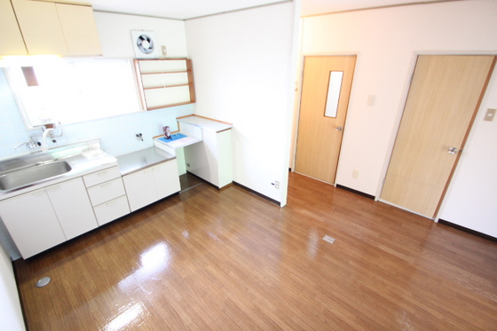 居室・リビング　※別号室の写真になります。