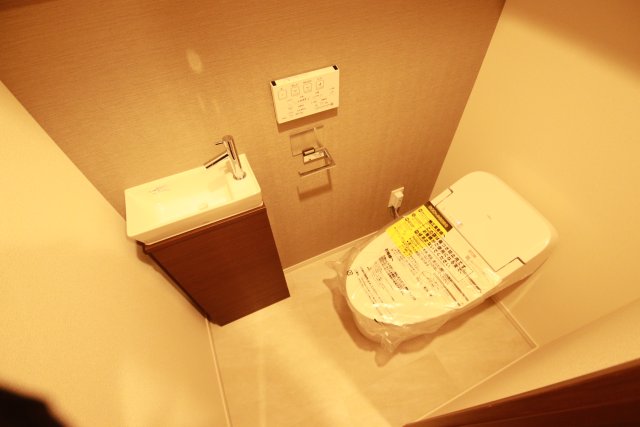 トイレ　※別号室の参考写真です※