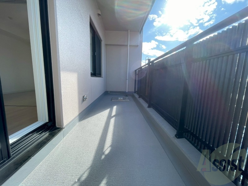 バルコニー　バルコニーです。洗濯物を干したり一息ついたりできますね！