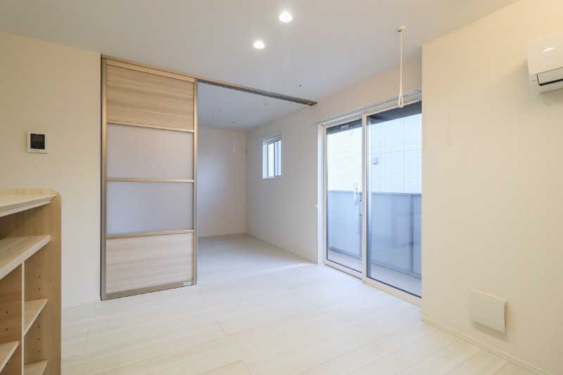 居室・リビング　図面と現状に相違がある場合には現状を優先