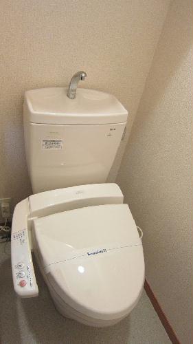 トイレ　温水洗浄便座