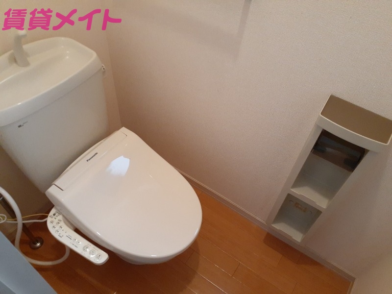トイレ　別部屋同タイプ