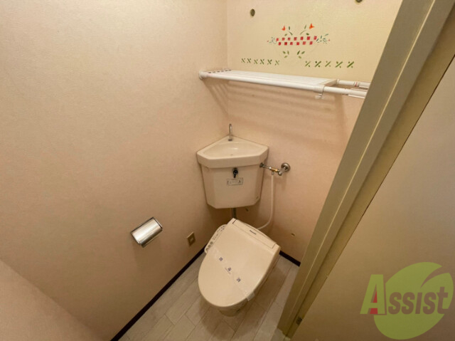 トイレ　トイレはウォシュレットになります。男女ともに嬉しいですね。