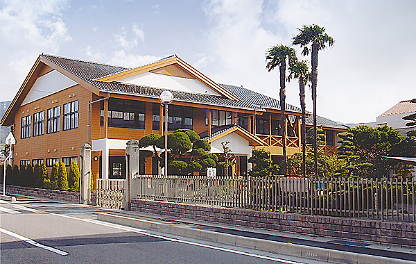 小学校　東温市立川上小学校（小学校）まで1448m